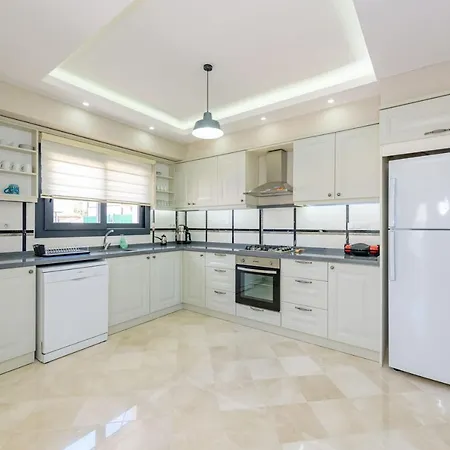 Impressive Villa With A Private Pool In Fethiye ヴィラ