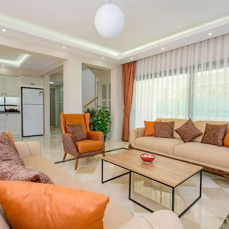 Impressive Villa With A Private Pool In Fethiye ヴィラ *