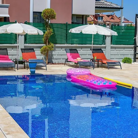 Impressive Villa With A Private Pool In Fethiye ヴィラ
