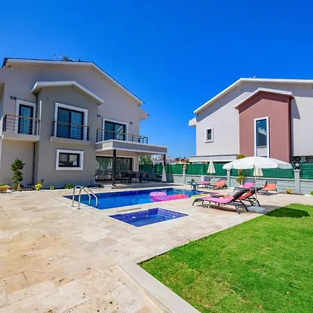 Impressive Villa With A Private Pool In Fethiye ヴィラ